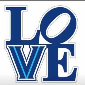 Meet your Posher, Michaela